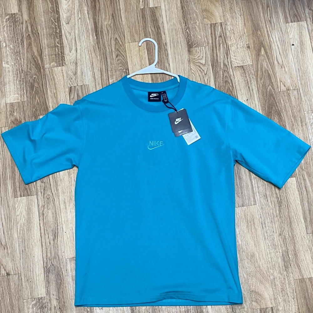 Nike Men's Aqua Short Sleeve Tee
